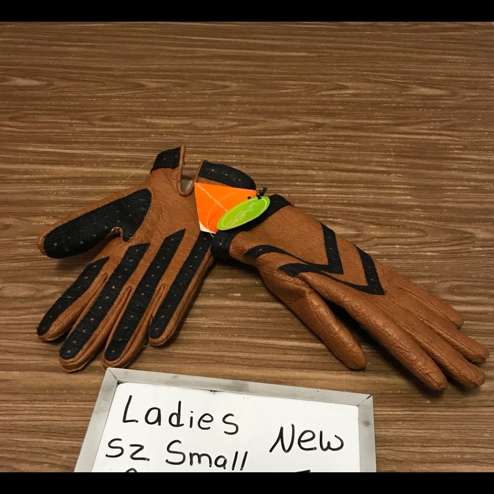 Ladies Leather Gloves